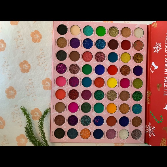 Xmas Eyeshadow Palette - Hated with Love - Picture 3 of 3